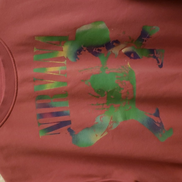 $5 IF YOU PURCHASE 5 OR MORE - H&M pink Nirvana crewneck - Picture 2 of 4